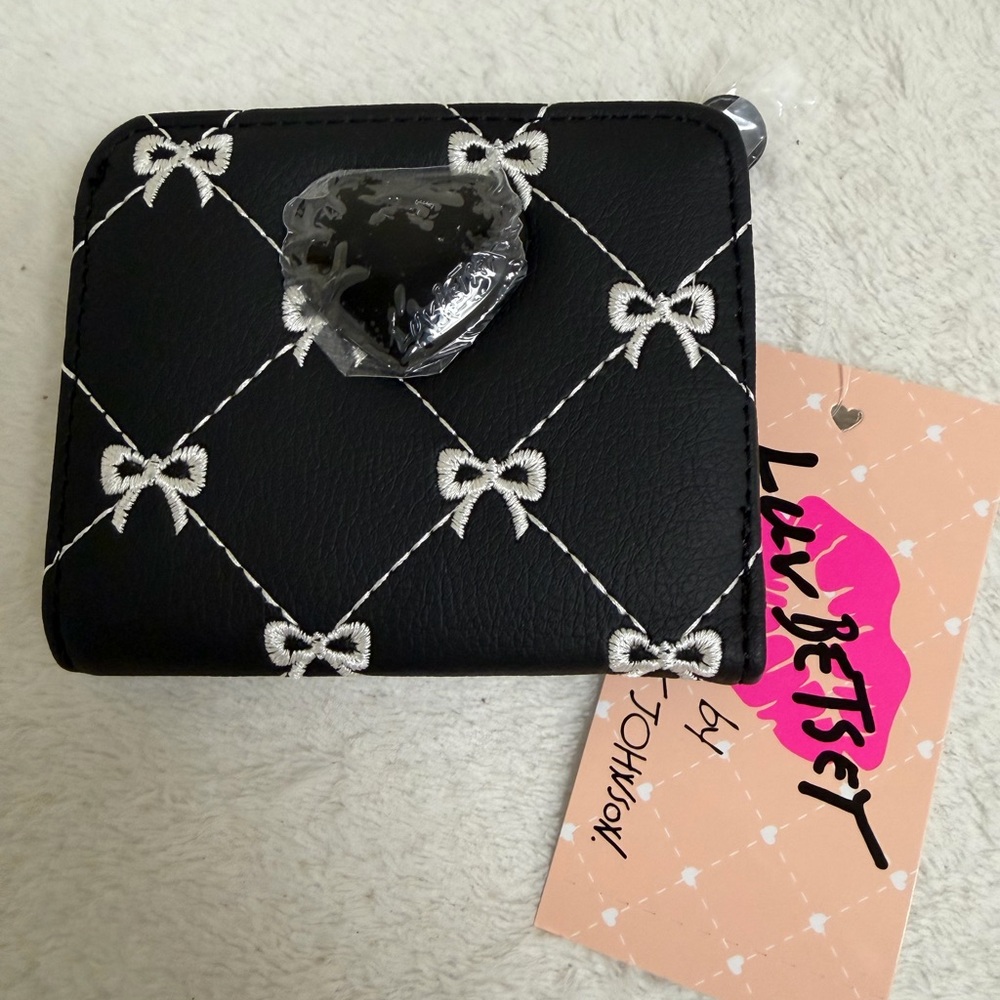 Luv Betsey by Betsey Johnson Black Wallet with White Bow Pattern - Picture 4 of 4